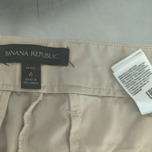 Banana Republic Women's Khaki Pants Beige Size 6P - Picture 6 of 7